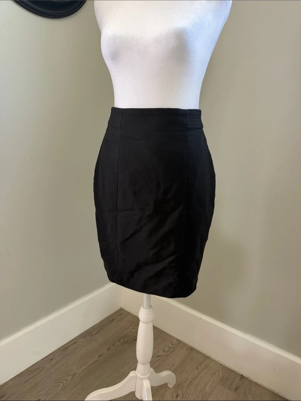 Classic Black Pencil Skirt - Sleek High-Waist Style